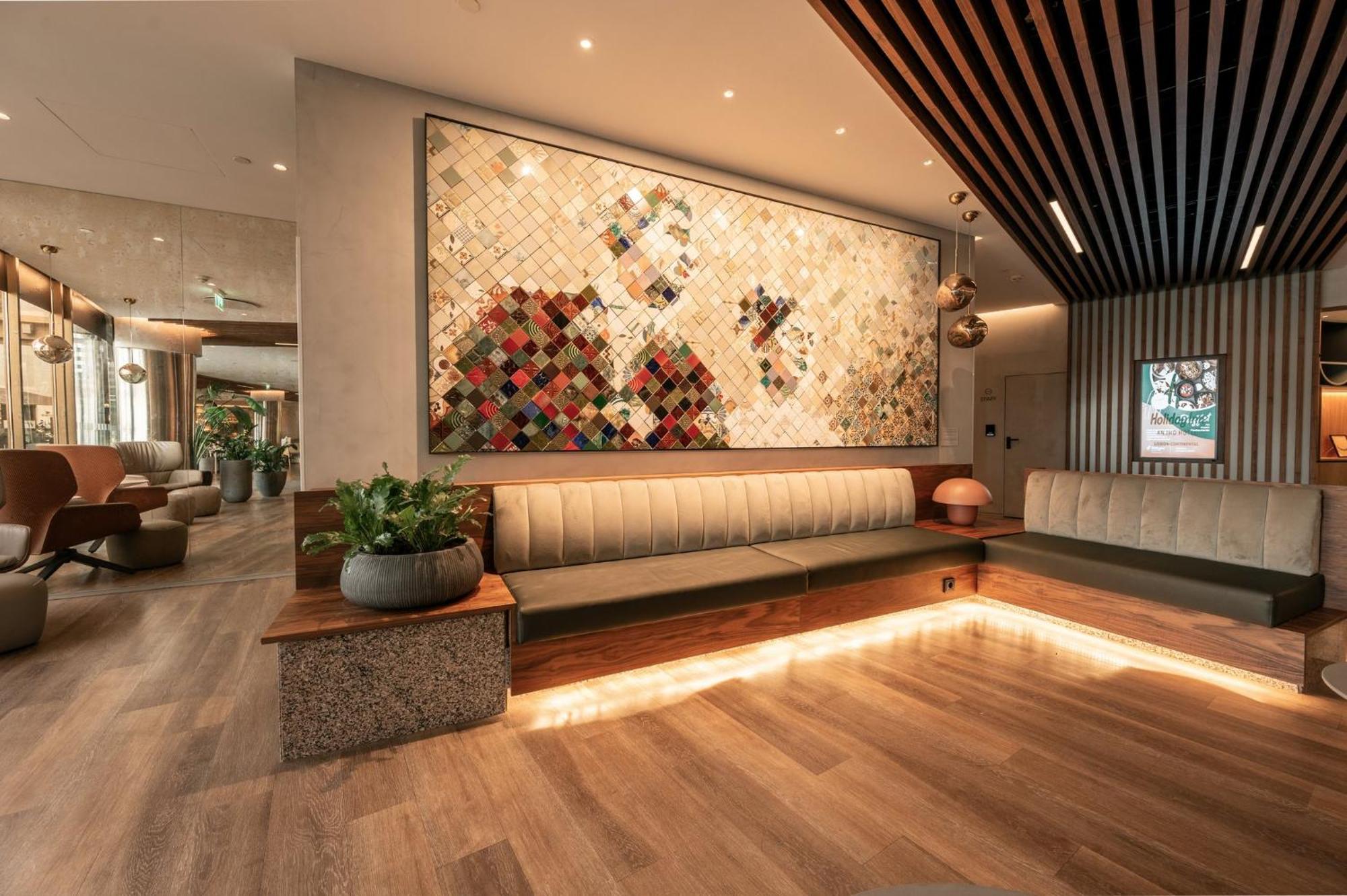 Lisbon-continental By Ihg Lissabon